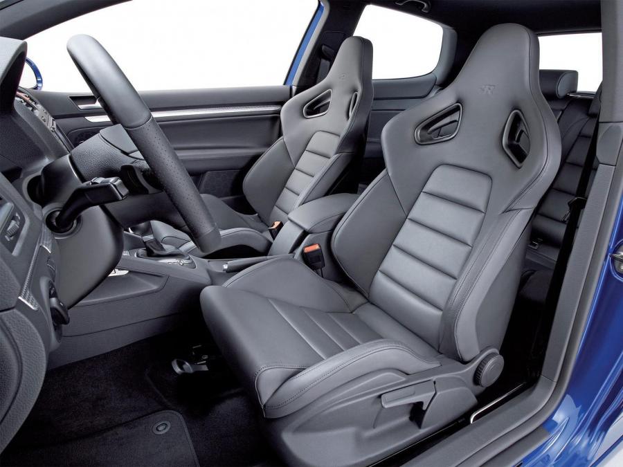  Volkswagen Golf R32 2006 года  (фото 40 из 48)